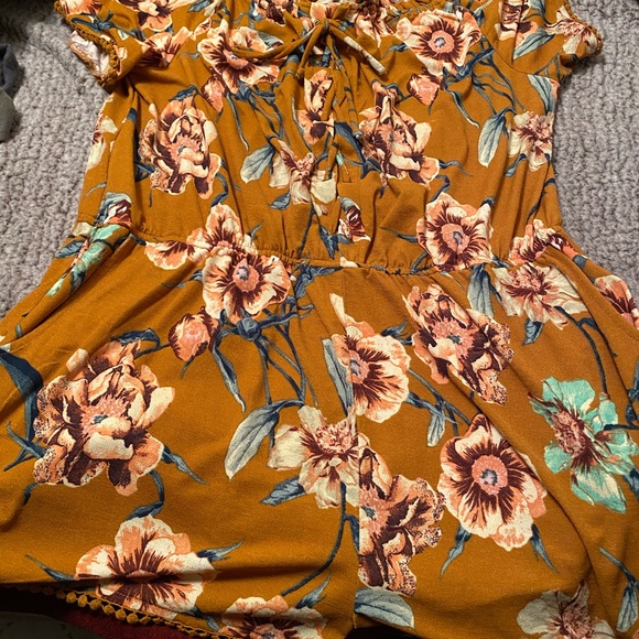 Romper - Picture 1 of 1
